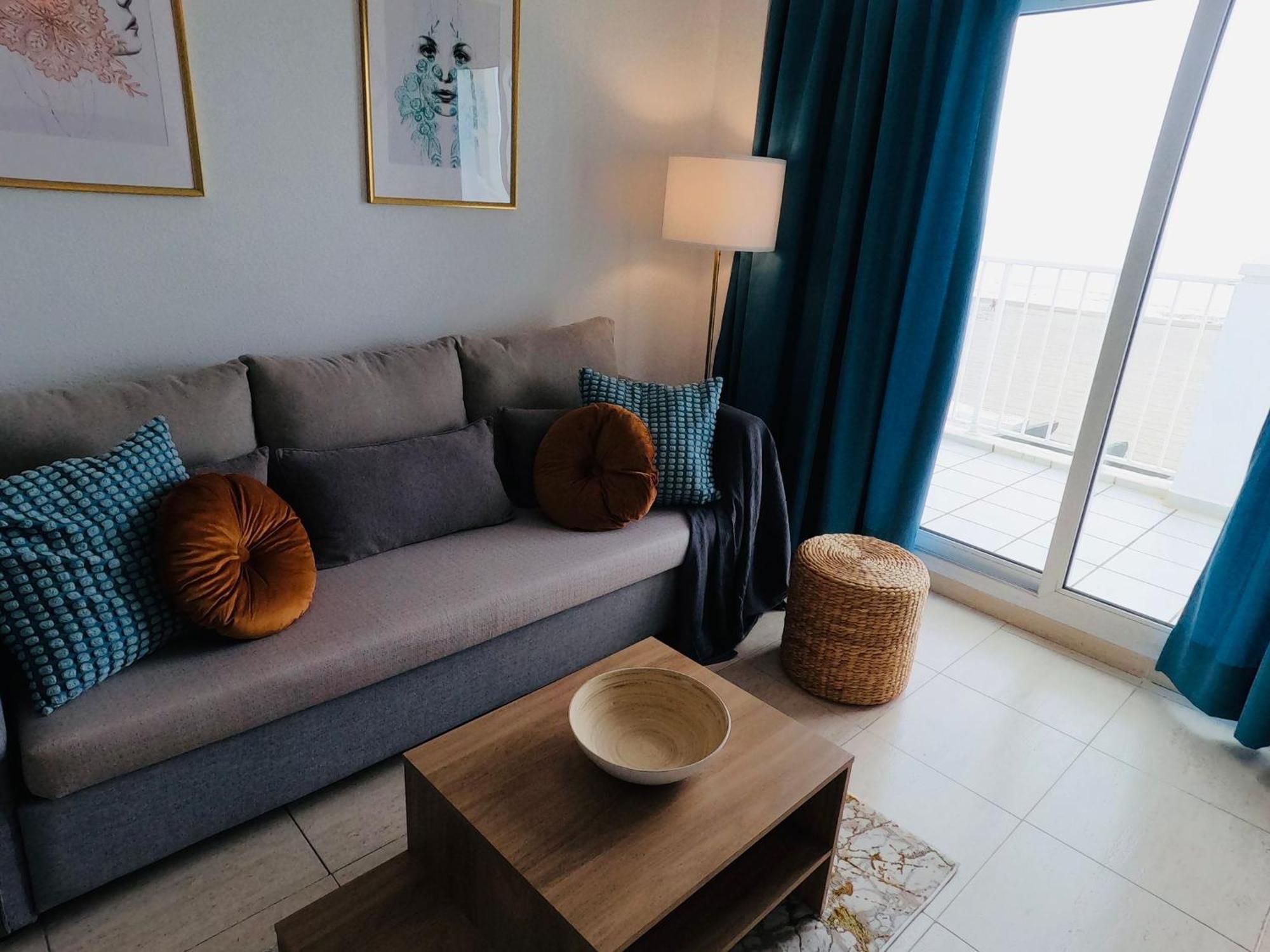 Apartamento con 2 dormitorios y vistas frontales al mar