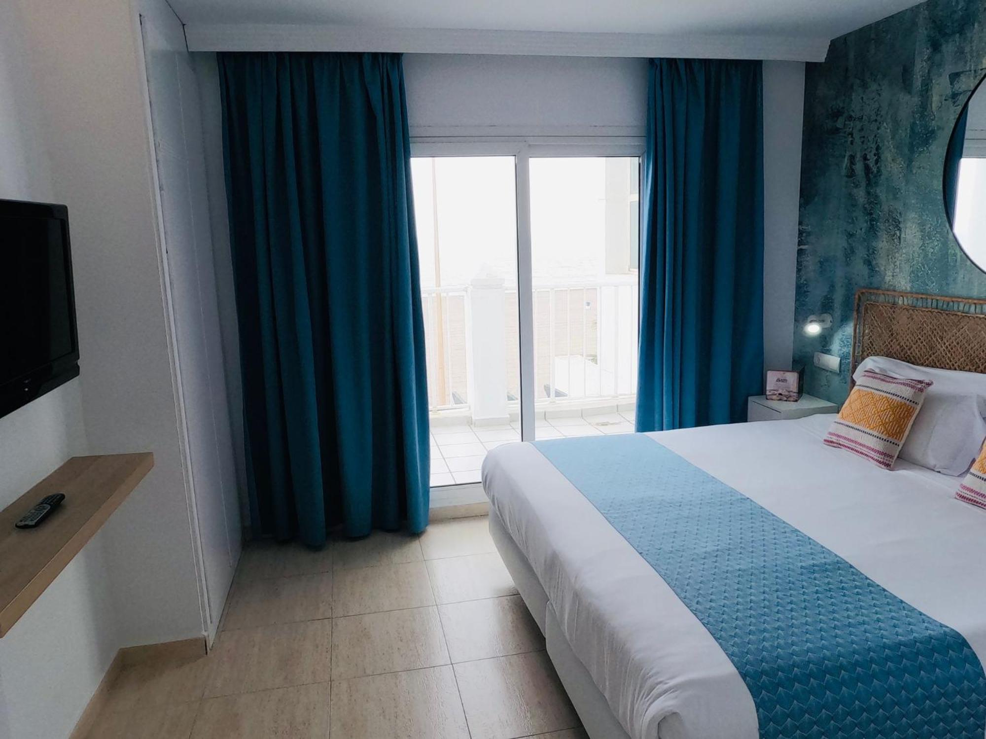 two-bedroom apartment front sea view,1593639805:JPEG